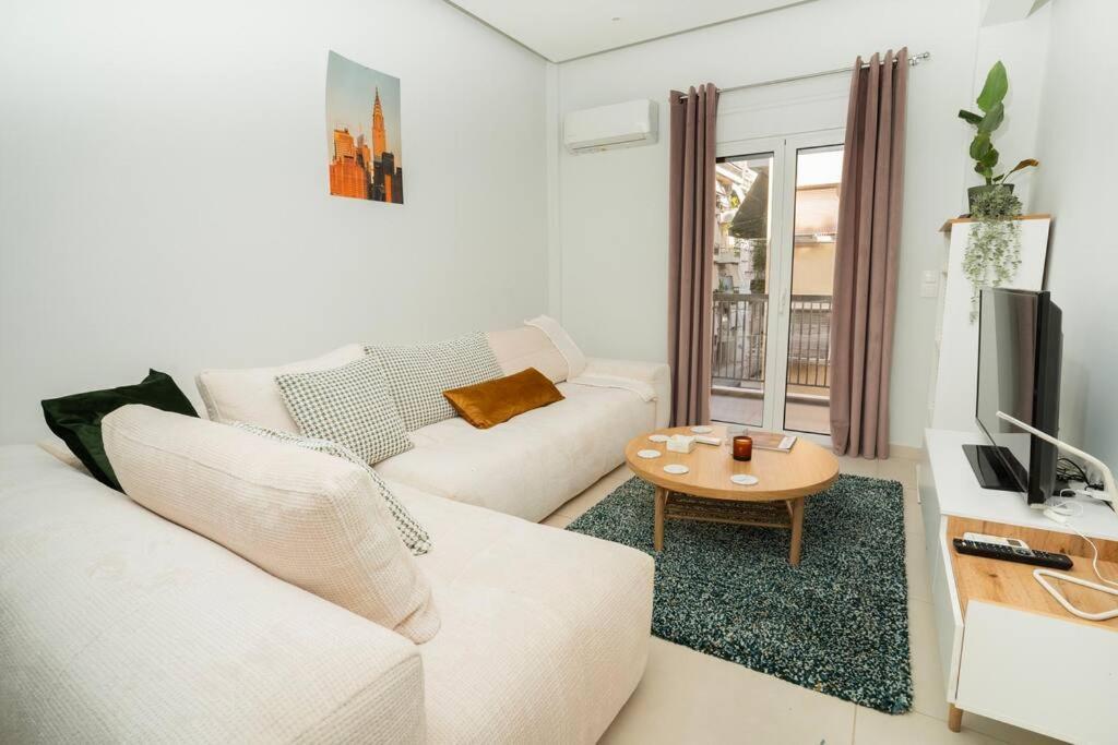 Homey Renovated 1 Bedroom Apartment In Kesariani Ateny Zewnętrze zdjęcie